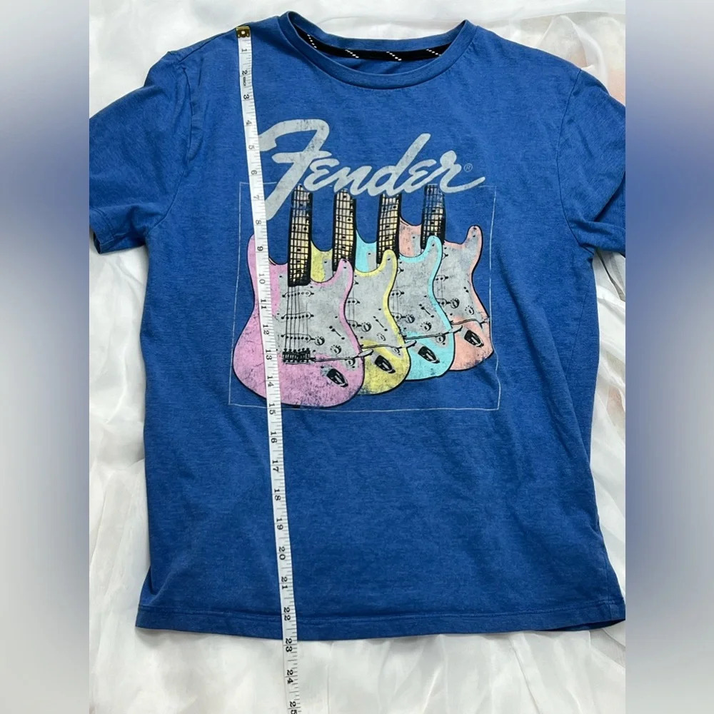Fender Multicolored Crewneck Tee Shirt Size 12/14 or Junior Size Small - Picture 7 of 7